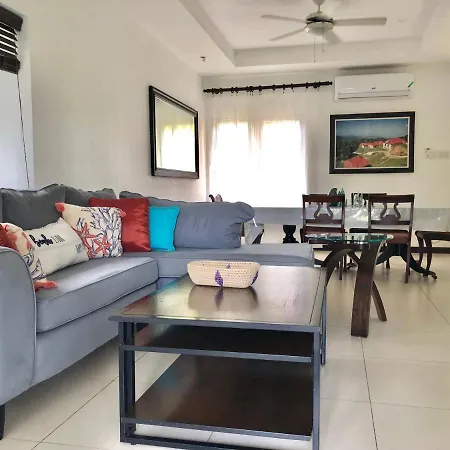 Cosy 4Bdr Beach House In Ochio Rios